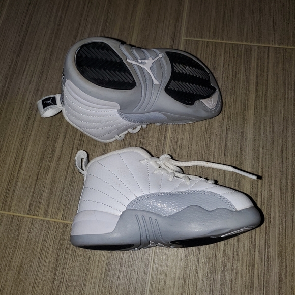 Nike Air Jordan Retro 12 Grey and White Size 7c - Picture 5 of 6